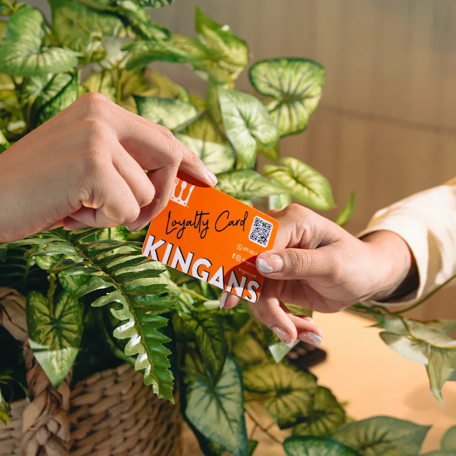 Entrega de una Loyalty Card de Kingans